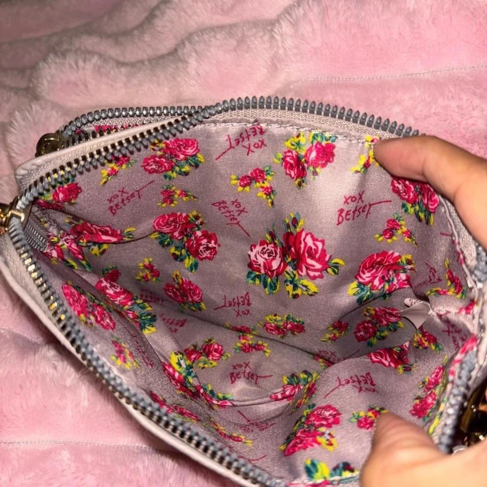 Y2K coquette grey Betsy Johnson hearts wallet